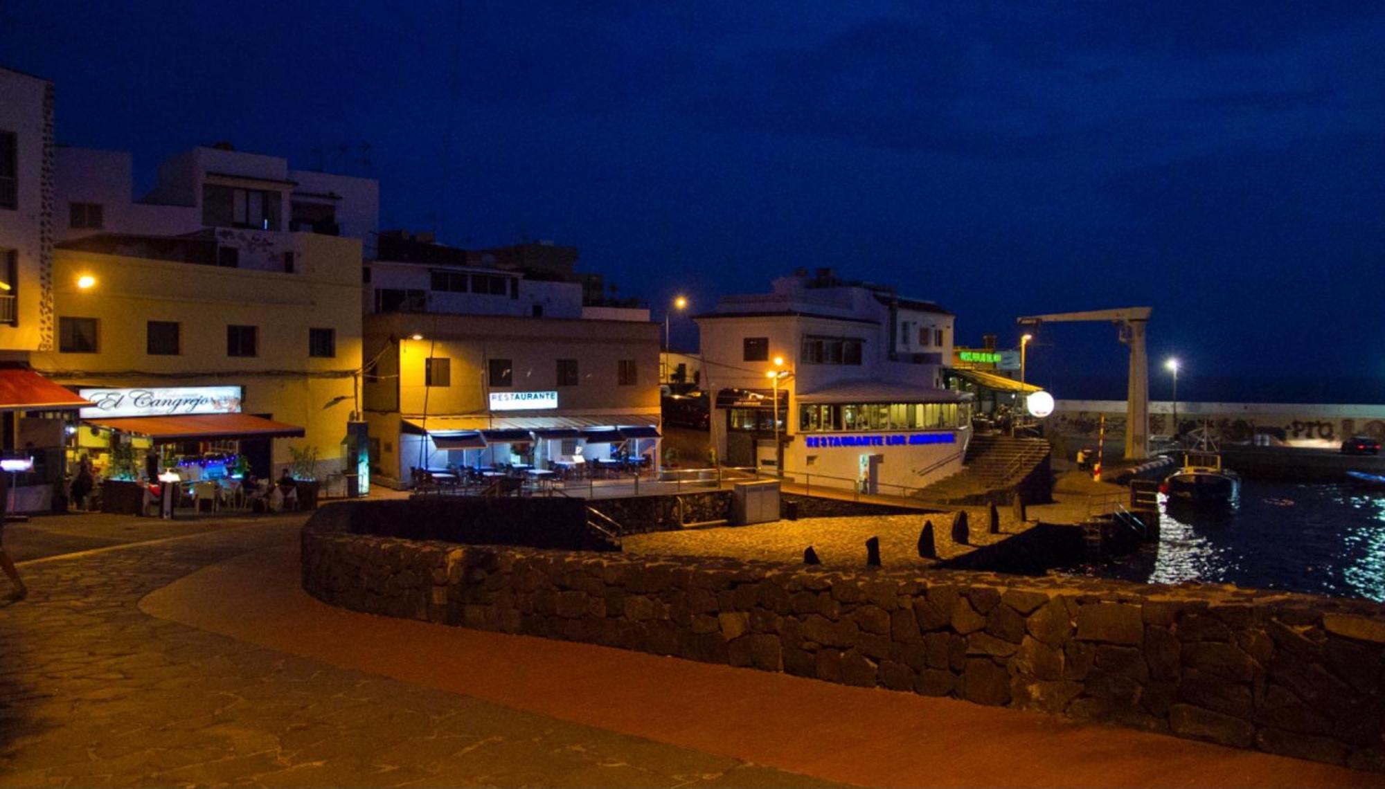 B&B Paraiso Tenerife Super Economy Rooms Airport Los Abrigos Bagian luar foto