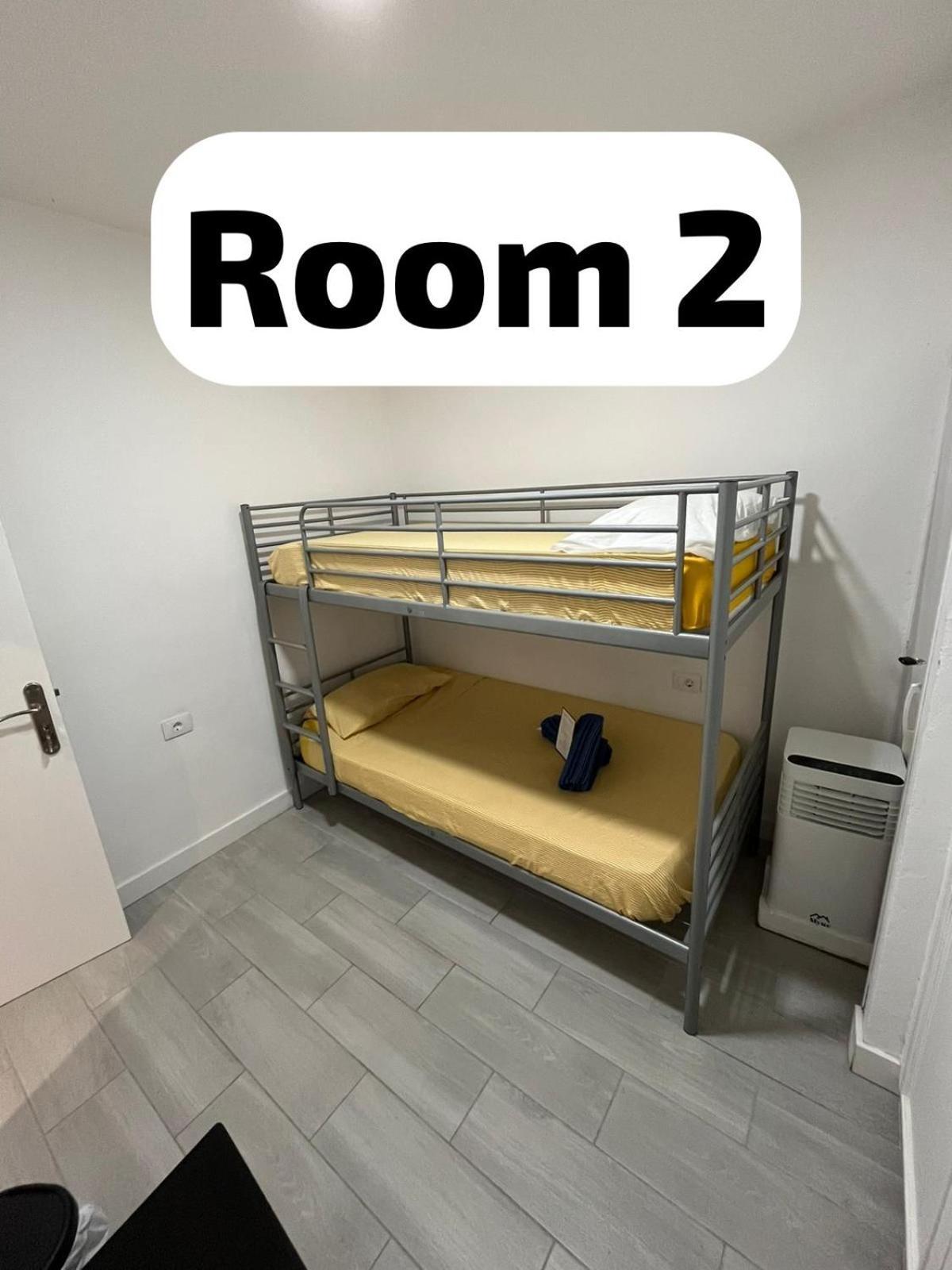 B&B Paraiso Tenerife Super Economy Rooms Airport Los Abrigos Bagian luar foto