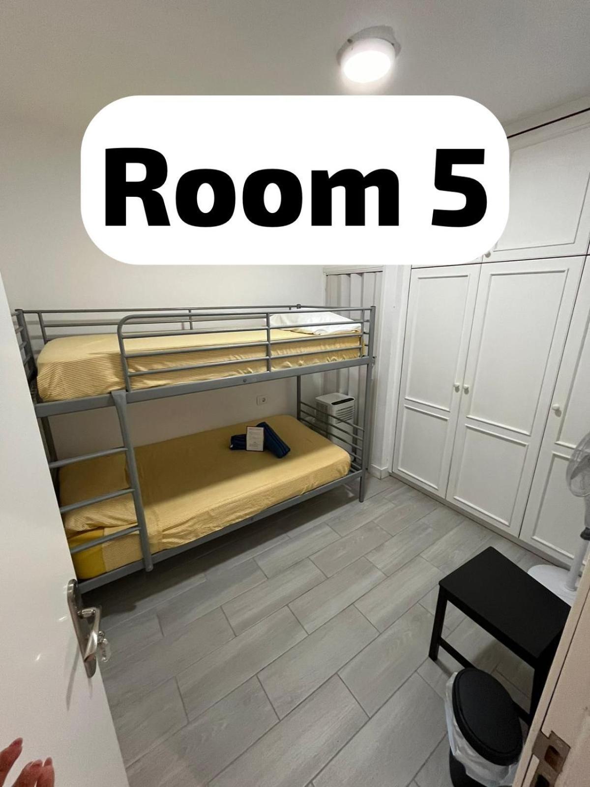 B&B Paraiso Tenerife Super Economy Rooms Airport Los Abrigos Bagian luar foto