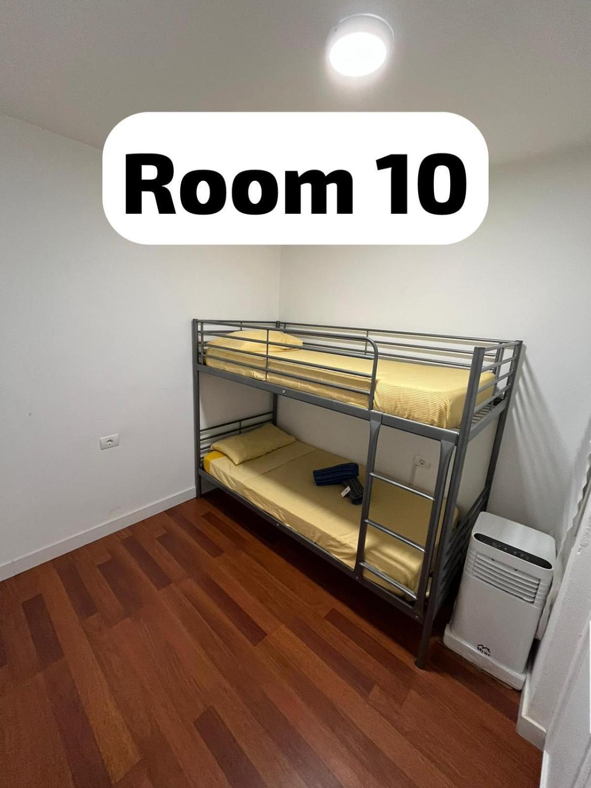 B&B Paraiso Tenerife Super Economy Rooms Airport Los Abrigos Bagian luar foto